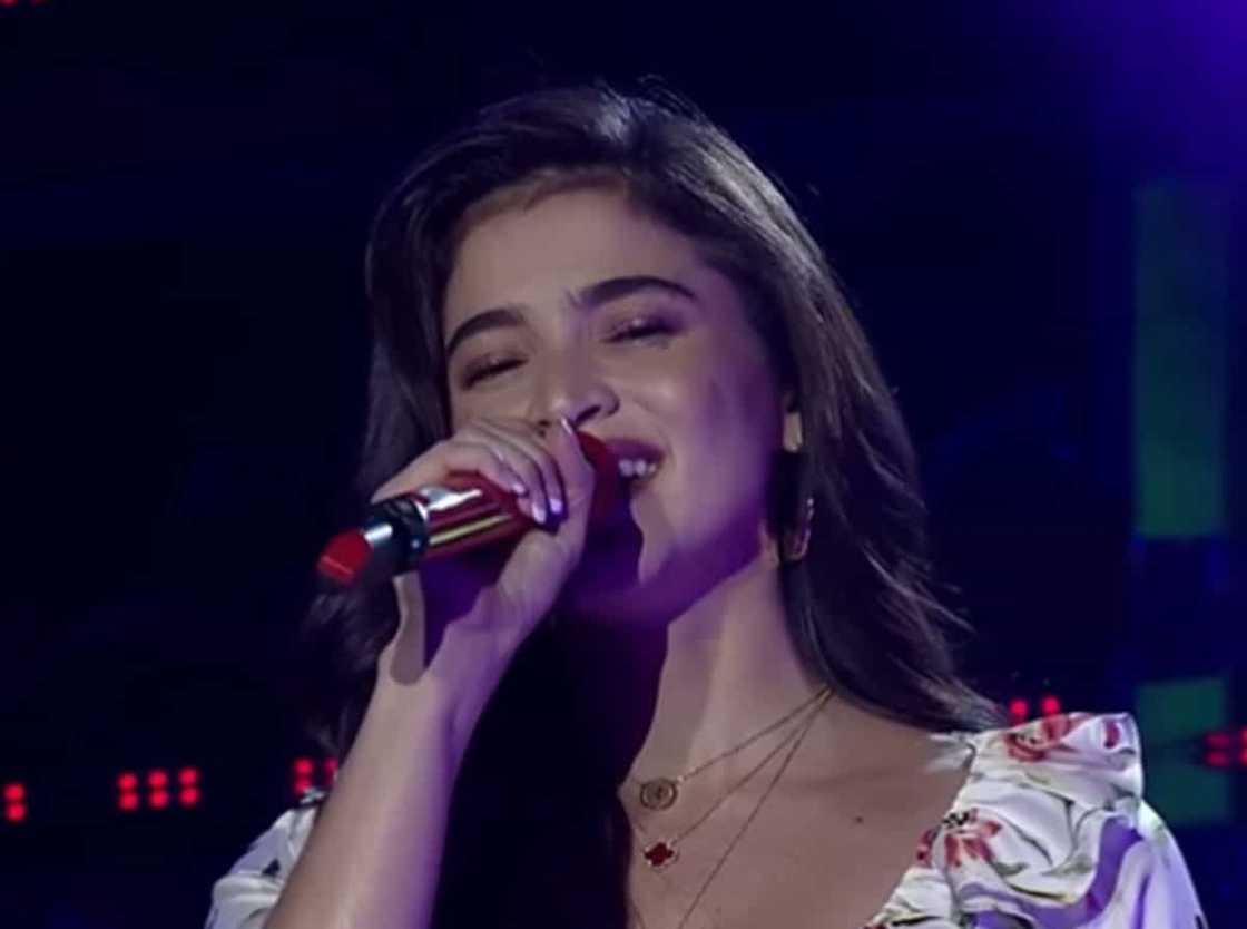 Anne Curtis, humirit ng 'take 2' sa kanyang performance sa pagbabalik It's Showtime Anne Curtis, humirit ng 'take 2' sa kanyang performance sa pagbabalik It's Showtime