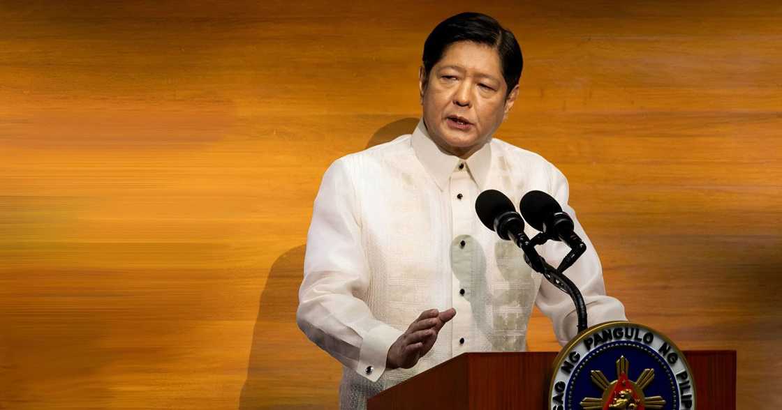 PBBM, pinagsumite ng resignation ang kanyang buong gabinete PBBM, pinagsumite ng resignation ang kanyang buong gabinete