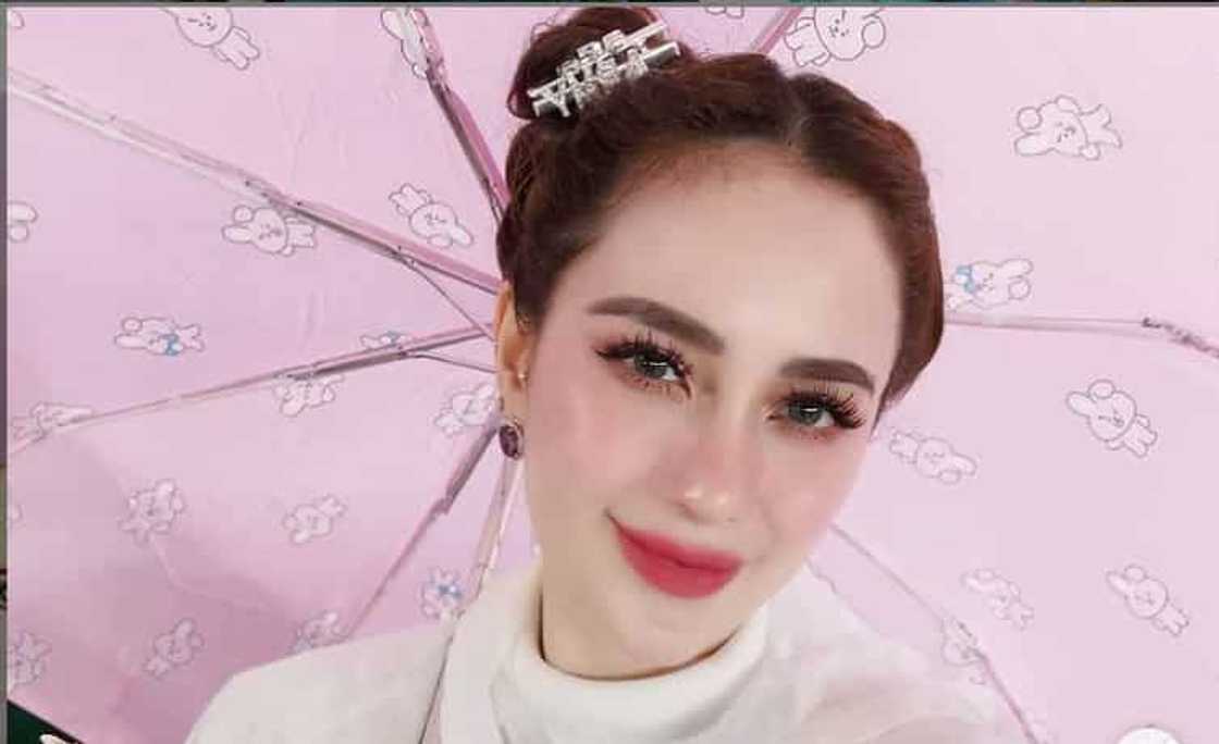 Arci Muñoz, pinakita ang kanyang unang araw sa pag-abot sa kanyang "pilot dream" Arci Muñoz, pinakita ang kanyang unang araw sa pag-abot sa kanyang "pilot dream"