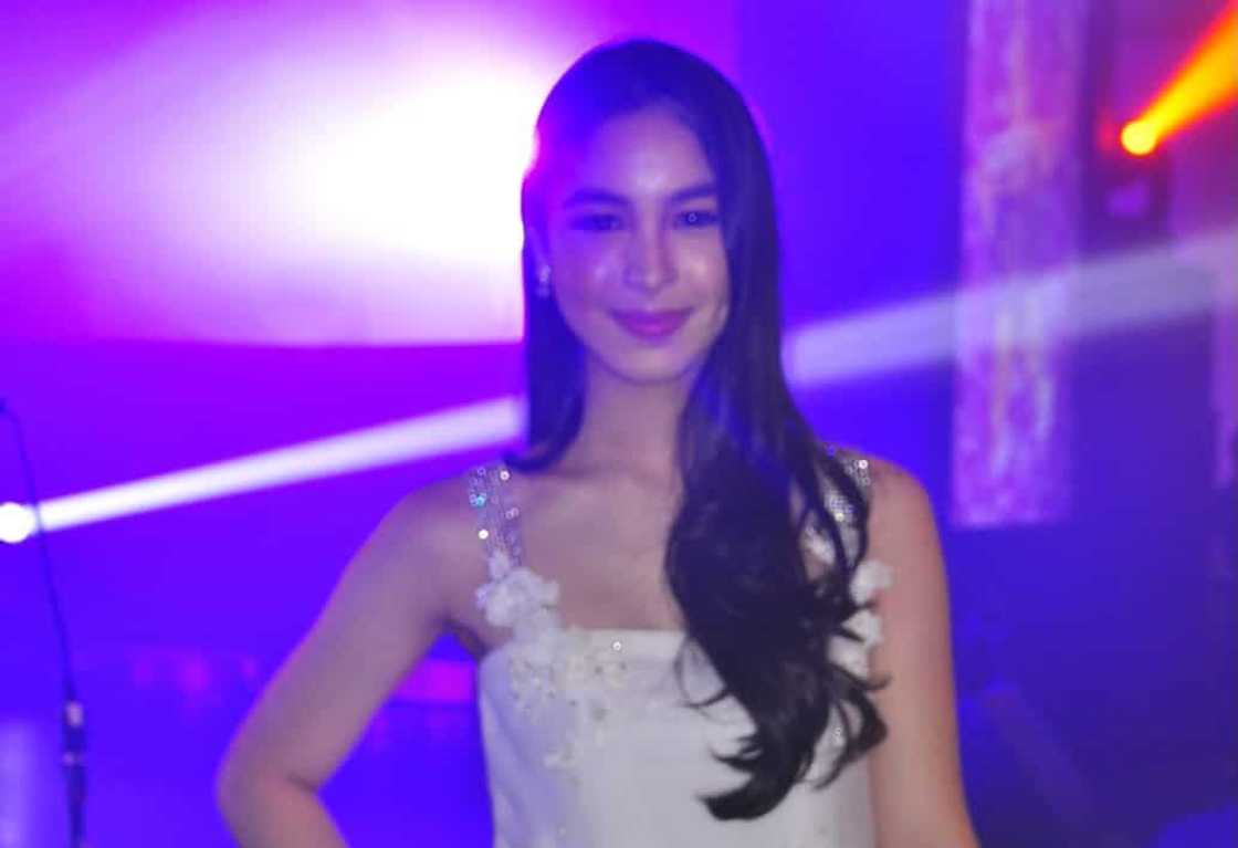 Julia Barretto posts about minding her business after Kim Chiu mentioned her Julia Barretto posts about minding her business after Kim Chiu mentioned her