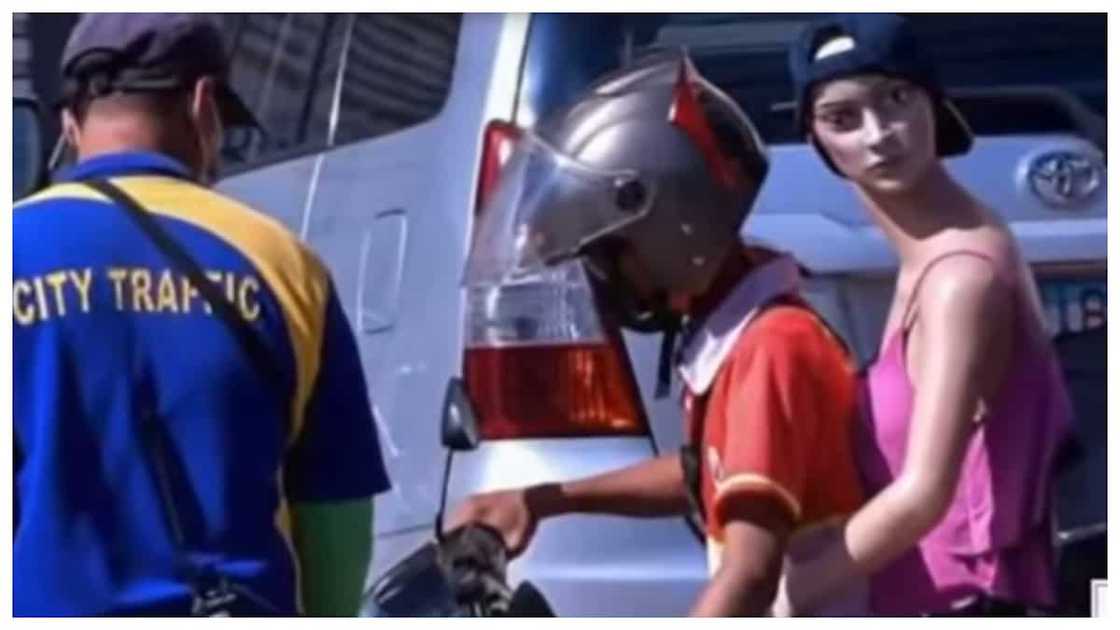 Delivery rider, nasita sa pag-aakalang taong walang helmet ang idi-deliver nitong mannequin