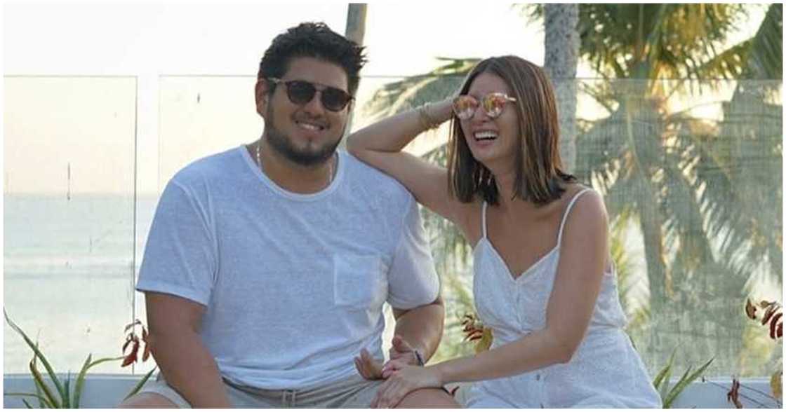 Elvis Gutierrez, may nakakadurog-puso na Valentine's post para sa yumaong asawa Elvis Gutierrez, may nakakadurog-puso na Valentine's post para sa yumaong asawa