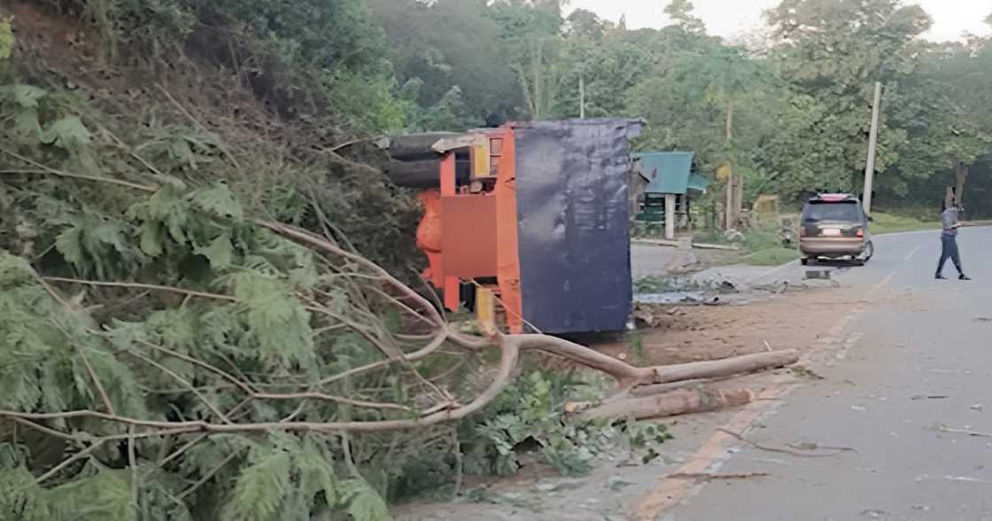 Magkasintahang nakatakdang ikakasal ngayong taon, patay sa aksidente Magkasintahang nakatakdang ikakasal ngayong taon, patay sa aksidente