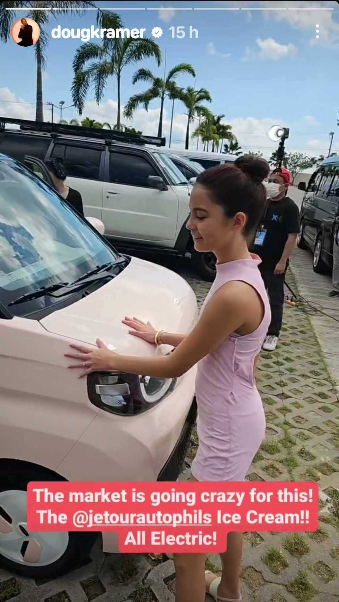 Video ng reaksyon ni Kendra Kramer sa first car niya, viral: “I love it”