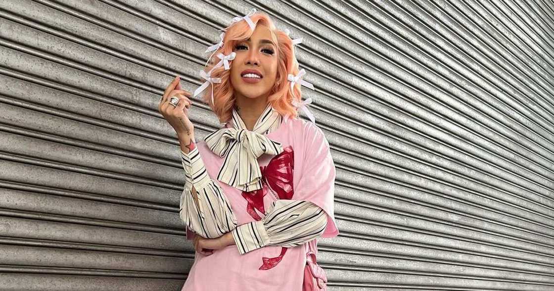 Vice Ganda, nawindang sa pila sa labas ng “Vice Comedy Club” Vice Ganda, nawindang sa pila sa labas ng “Vice Comedy Club”