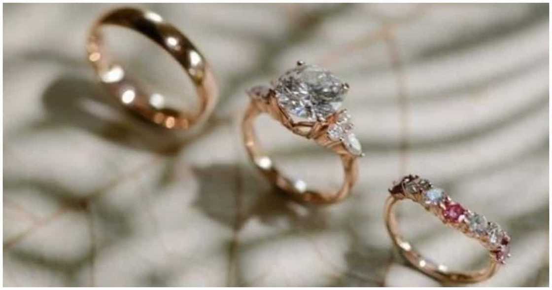 Officially Mrs. Manzano: Wedding rings nina Luis at Jessy, nakakalula ang ganda Officially Mrs. Manzano: Wedding rings nina Luis at Jessy, nakakalula ang ganda