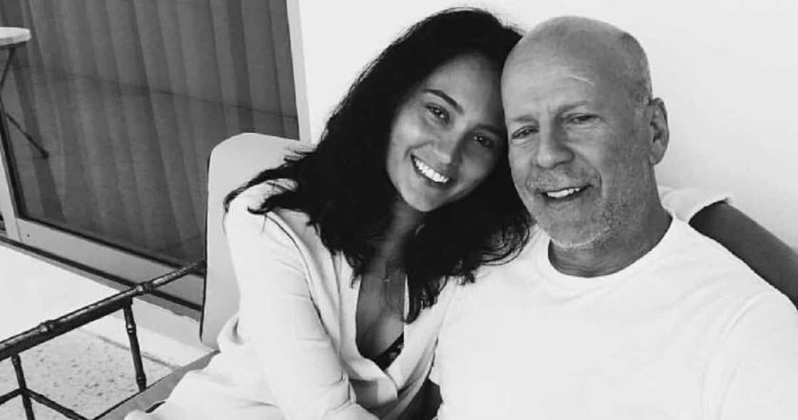 Bruce Willis, nag-retiro na sa acting dahil sa brain disorder na aphasia Bruce Willis, nag-retiro na sa acting dahil sa brain disorder na aphasia