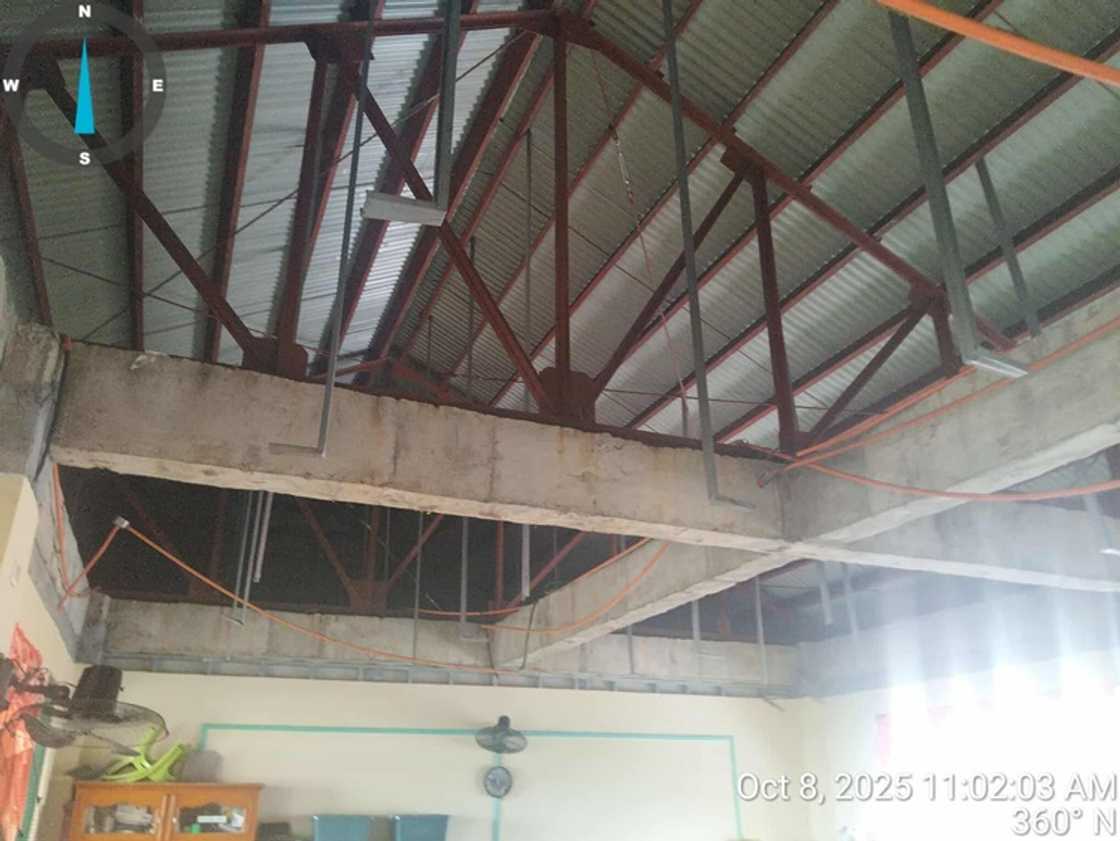 Teacher at limang estudyante, sugatan sa pagbagsak ng kisame ng classroom sa Davao City Teacher at limang estudyante, sugatan sa pagbagsak ng kisame ng classroom sa Davao City