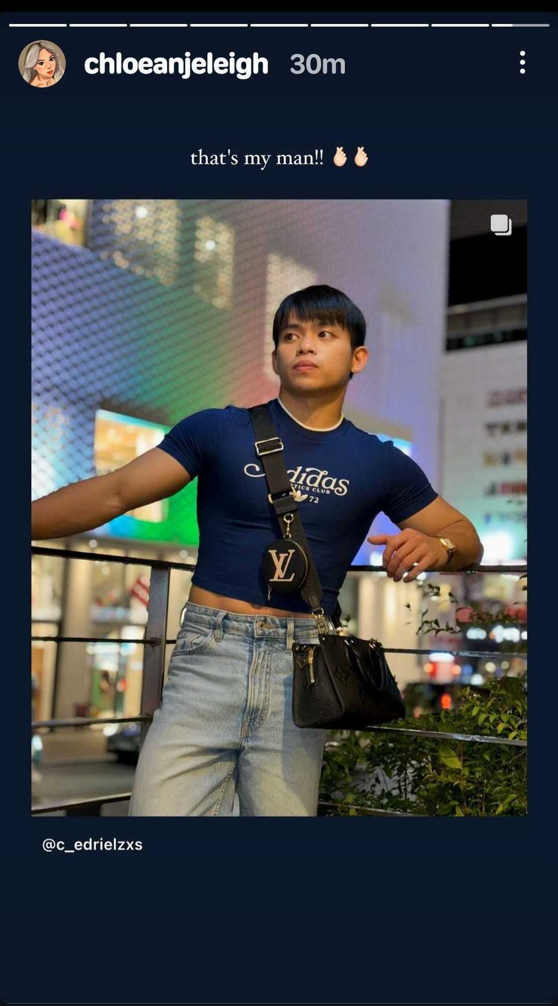 Chloe San Jose, nag-react sa pics ni Carlos Yulo na nakasuot ng crop top Chloe San Jose, nag-react sa pics ni Carlos Yulo na nakasuot ng crop top