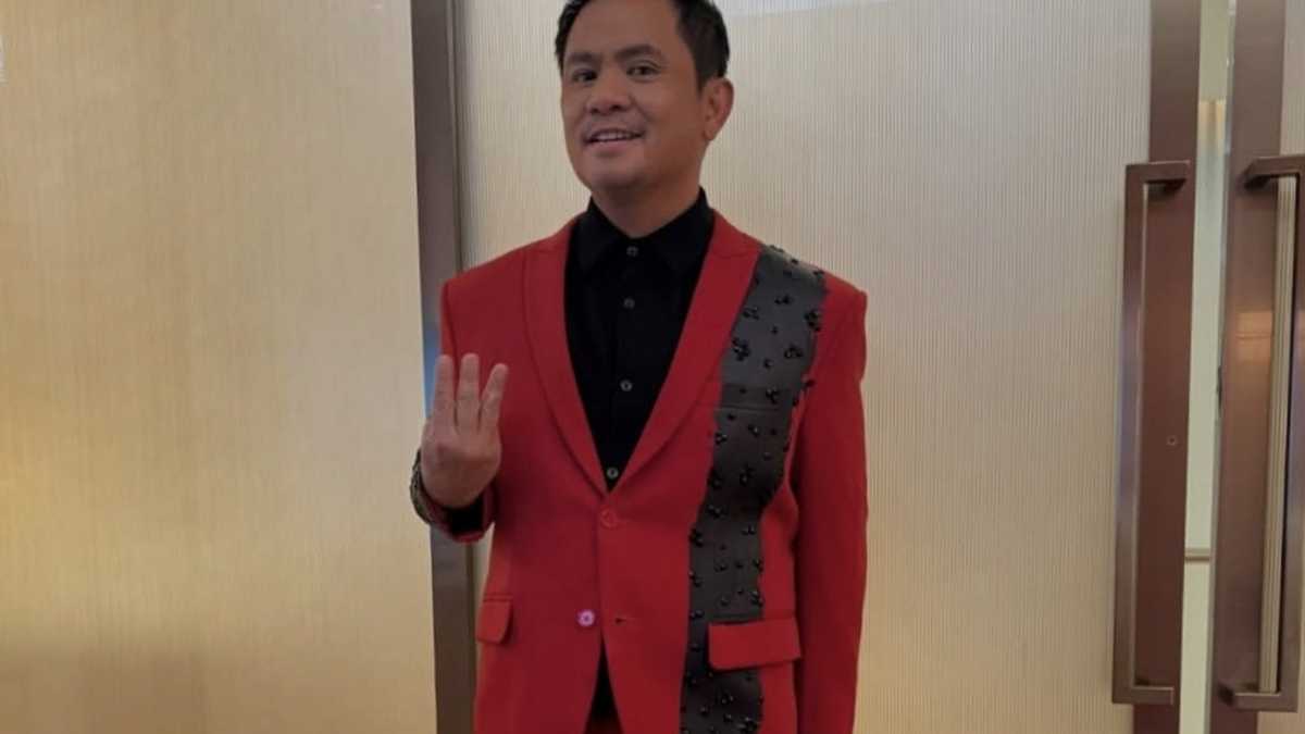 Ogie Alcasid, hinarap chismis ukol sa diumano’y planong pagsibak sa ilang hosts ng It’s Showtime Ogie Alcasid, hinarap chismis ukol sa diumano’y planong pagsibak sa ilang hosts ng It’s Showtime