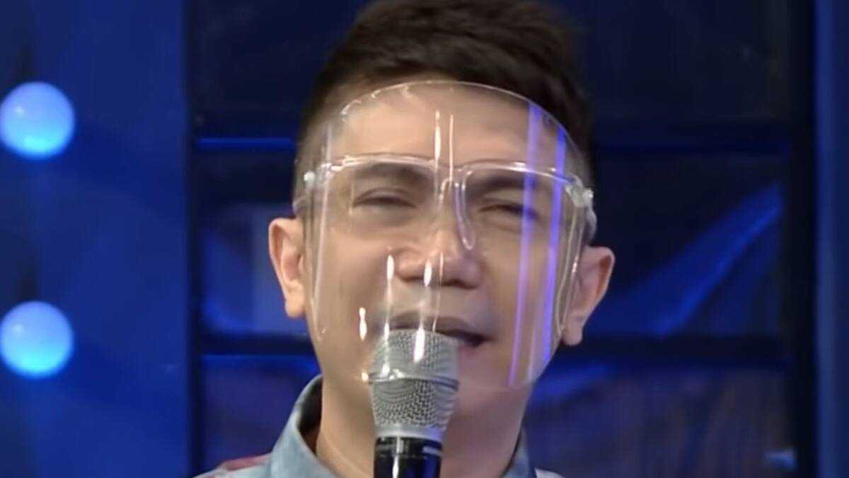 Vhong Navarro breaks down in tears as he sings his last song for his wife - KAMI.COM.PH