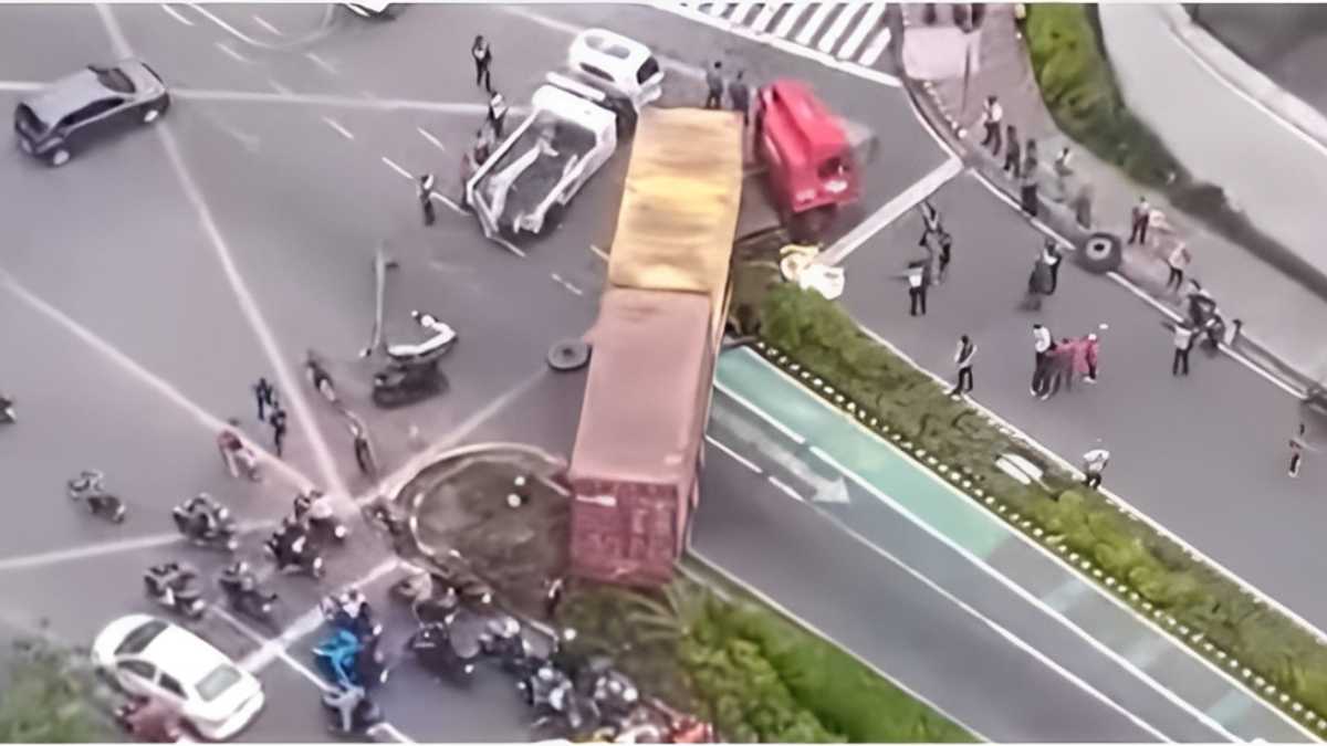 Nakakagulat na Insidente: Truck Nawalan ng Preno, Bumangga sa Motorsiklo at Nakasentro na Isla - Isang Babaeng Rider Patay, Dalawa Sugatan