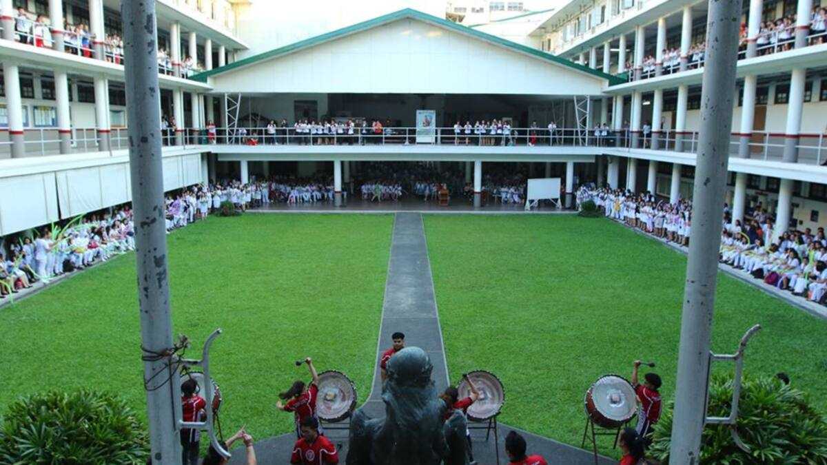 University of the East: admission, contact number, courses, fees - KAMI ...