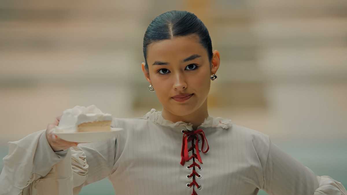 Katta er-xotin va yosh qizning pornosini tomosha qiling Tayoq porno surati bilan qizni sikdi