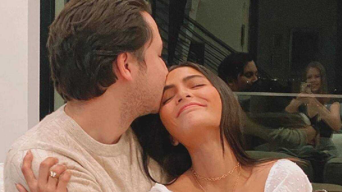 Lovi Poe, isinapubliko ang engagement nila ni Monty Blencowe - KAMI.COM.PH