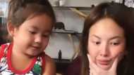 Ellen Adarna actively participates in her son Elias' reading class