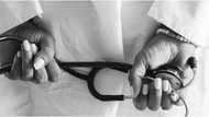 Doktor, hinatulan ng 10 taon na pagkakakulong matapos halayin ang ilan sa kanyang mga pasyente