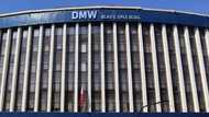DMW, nangakong tutulungan ang amang OFW na namatayan ng anak sa trahedya sa NAIA
