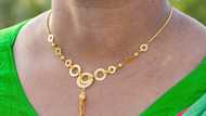 An uninvited woman came to my wedding with the exact locket my mom was buried with thirty years ago