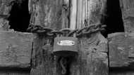 Woman inside a locked room asks for help using her own blood