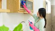 “Get on your knees and clean it!” Customer screamed — 10 minutes later, he was apologising