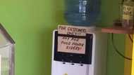 May-ari ng nag-viral na water dispenser na may “not for Food Panda riders” sign, kinondena ang bashers