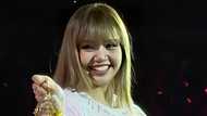 Blackpink star Lisa rocks Filipino brand’s P2.9K sneakers in Singapore concert