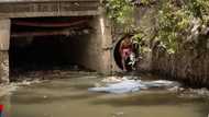 Ilang lalaki, namataang lumabas sa concrete culvert