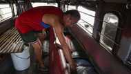 57-anyos na jeepney driver, tumira sa jeep para makapag-ipon para sa pamilya