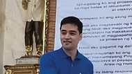 Mayor Vico Sotto, nakipagkamay na lang sa hangin matapos di dumalo kanyang kalaban sa Peace Covenant