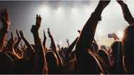 Lalaki, patay matapos mahulog habang nanunuod ng concert