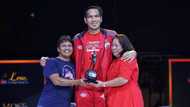 Nakakaiyak! June Mar Fajardo, inalay ang record-breaking MVP award sa kanyang magulang