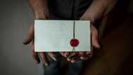 I found a hidden note my boyfriend’s ex left—after I showed him, I reached out & it changed my life