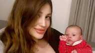 Nathalie Hart has given birth to a baby girl; shows her child for the 1st time