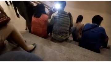 Lalaking mamboboso raw sana sa babaeng naka-skirt, huli dahil sa flash ng kanyang camera