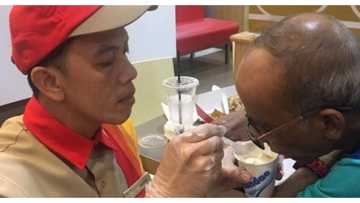 Jollibee crew sa Qatar, hinangaan sa pagmamalasakit sa customer na senior