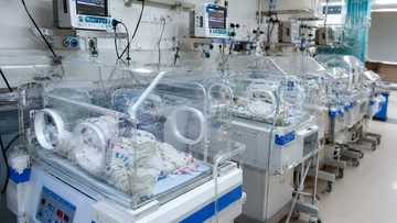 Anim na sanggol nasawi sa loob ng ospital ward sa Dhaka, Bangladesh
