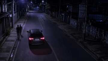 Mag-asawa, inararo ng SUV habang naglalakad sa Cebu City