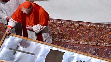 Kabaong ni Pope Francis, sinelyuhan na bilang paghahanda sa libing ngayong Sabado