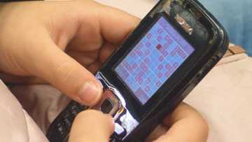 Pagluha ng dugo ng anak, sinisi ng ina sa sobrang paggamit ng gadget