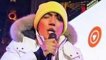Arnel Pineda at bandang Journey, lubos na pinasaya mga tao sa Times Square na nagsi-celebrate ng bagong taon