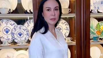 Video of Gretchen Barretto serenading Sal Panelo goes viral online