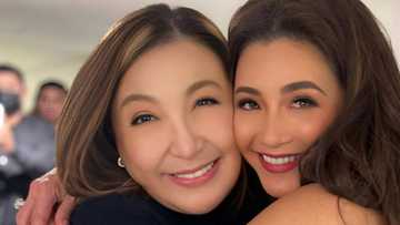 Vid ni Sharon Cuneta at Regine Velasquez na tumigil sa paglalakad para makapag-picture sa mga fans, viral