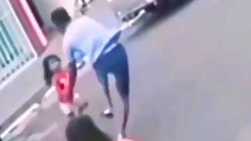 Video ng pagsagip ng isang lalaki sa batang akmang tatawid sa daan kahit maraming sasakyan, viral