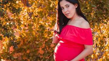 The pregnant lady my man was seeing crashed my b’day wearing my necklace – they got a rude shock