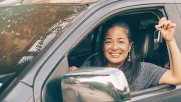 Single mom of four buys used car, owner tells her to look In trunk when she gets home