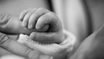 Heartbreaking! 10-day-old baby binawian ng buhay pagkatapos bigyan ng lola ng lugaw na saging