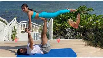 Kim Chiu, binahagi ang ilang litrato ng yoga poses nila ni Xian Lim