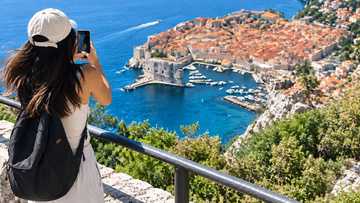 Pinay tourist, nahulog sa isang viewing spot sa Croatia