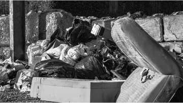 Bagong panganak ng lalaking sanggol, nadiskubre sa tambakan ng basura